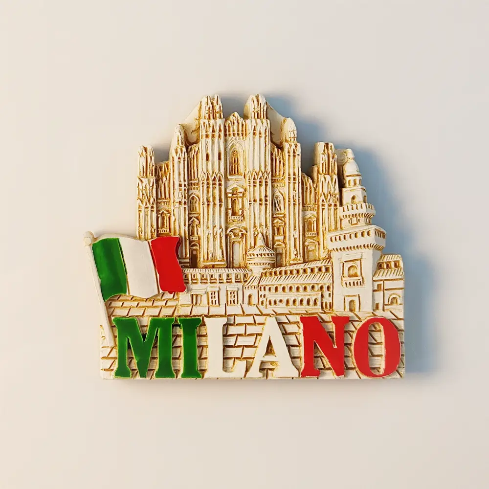 italy-milan-duomo-cathedral-fridge-magnet-front Italy Milan Duomo Cathedral fridge magnet front view, with painted Italian flag.