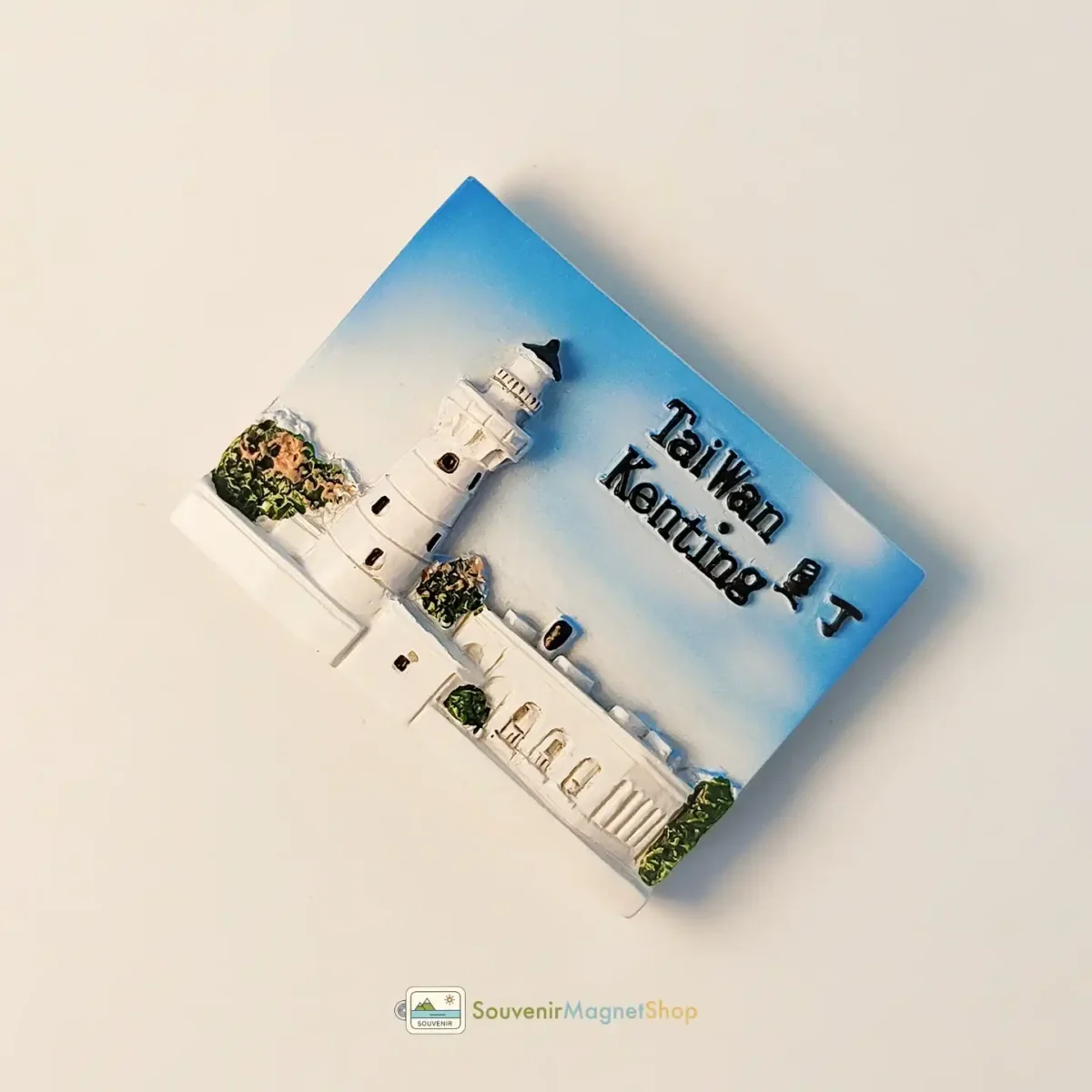 Taiwan Kenting Eluanbi Lighthouse fridge magnet right view.