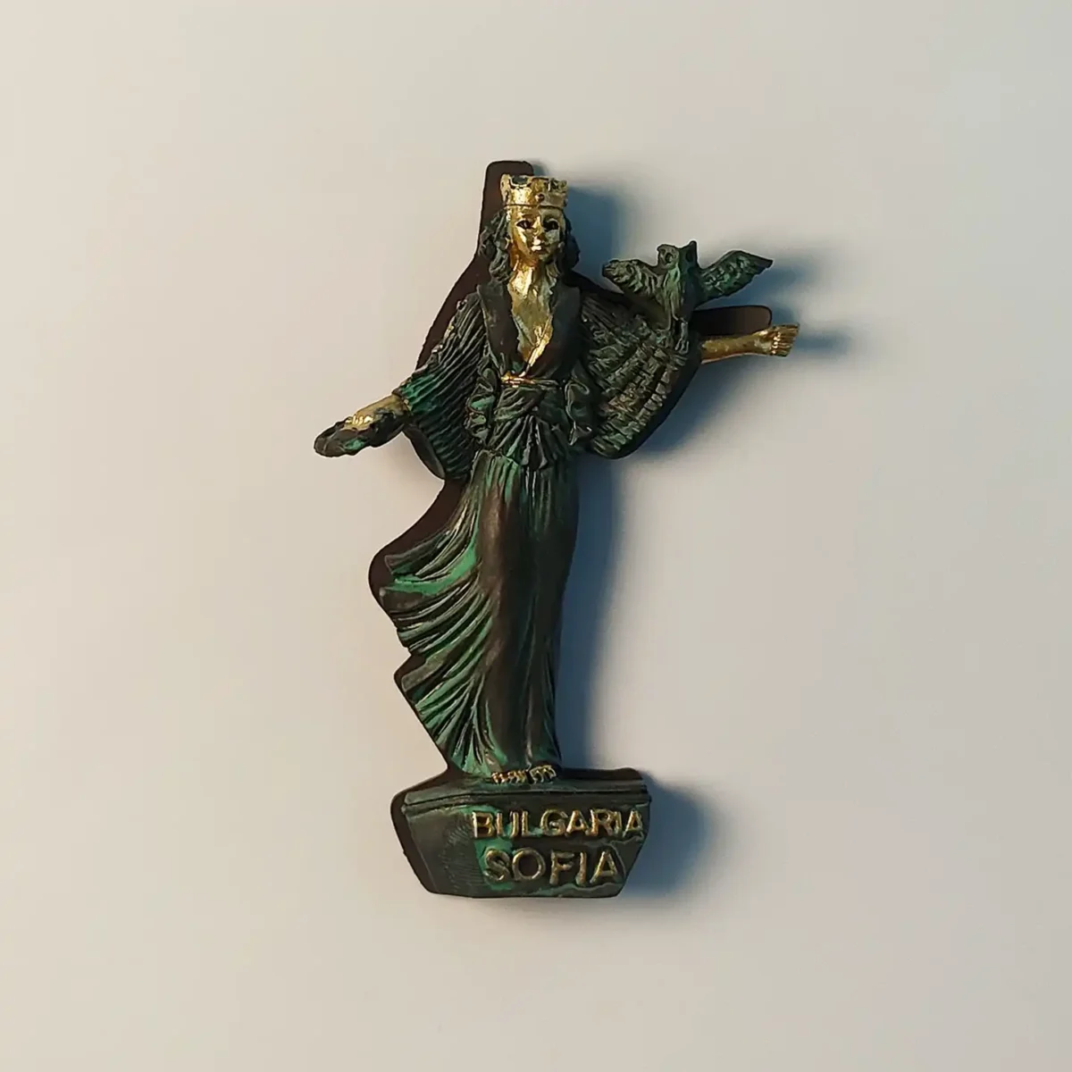 bulgaria-sofia-saint-sofia-statue-fridge-magnet-front Bulgaria Sofia Saint Sofia Statue fridge magnet front view