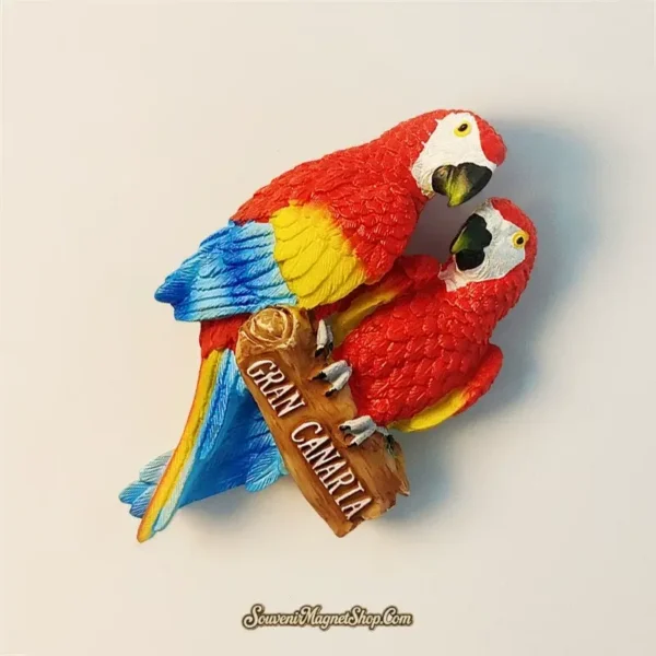 Gran Canaria two macaws travel gift magnet, ideal for commemorating a trip or as a unique present from the Canary Islands.