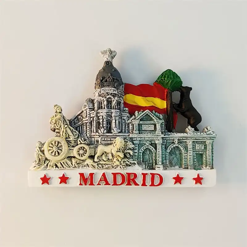 madrid-cibeles-bear-puerta-alcala-fridge-magnet-front Front view of 3D resin Madrid fridge magnet with Cibeles Fountain, Metropolis dome, Puerta de Alcalá and Bear statue